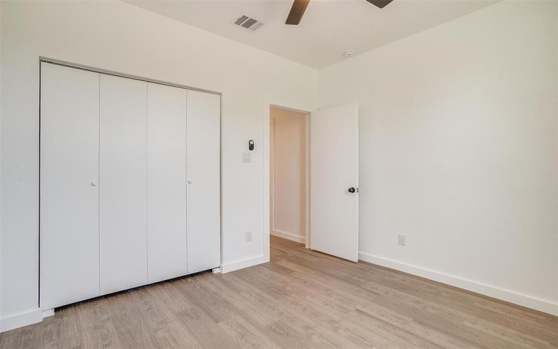 233 Lakeshore Drive, Runaway Bay, TX 76426, 4 Habitaciones Habitaciones , ,2 BañosBaños,Residential,En Venta,233 Lakeshore Drive,20903148