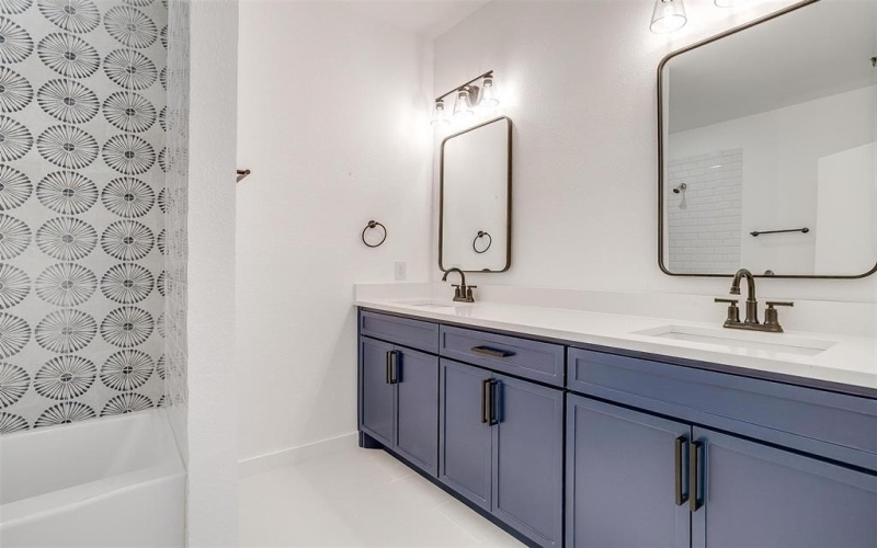 233 Lakeshore Drive, Runaway Bay, TX 76426, 4 Habitaciones Habitaciones , ,2 BañosBaños,Residential,En Venta,233 Lakeshore Drive,20903148