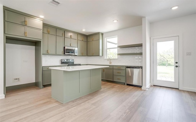 233 Lakeshore Drive, Runaway Bay, TX 76426, 4 Habitaciones Habitaciones , ,2 BañosBaños,Residential,En Venta,233 Lakeshore Drive,20903148