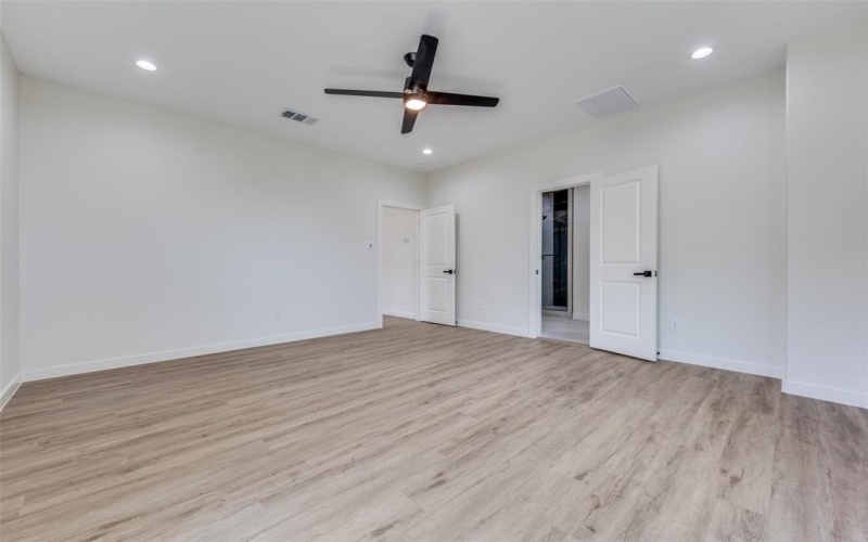 3324 Navaro Street, Dallas, TX 75212, 4 Habitaciones Habitaciones , ,5 BañosBaños,Residential,En Venta,3324 Navaro Street,20901206