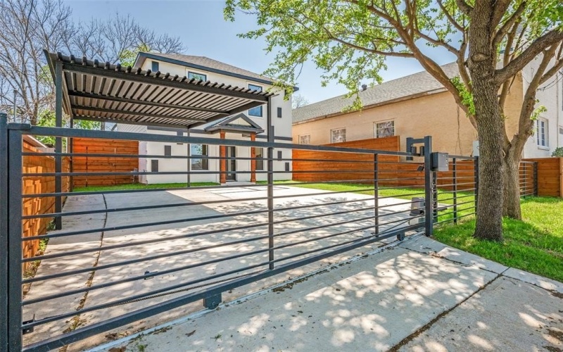 3324 Navaro Street, Dallas, TX 75212, 4 Habitaciones Habitaciones , ,5 BañosBaños,Residential,En Venta,3324 Navaro Street,20901206