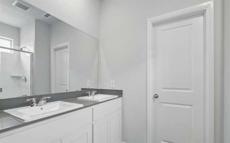 109 SEABISCUIT Court, Granbury, TX 76049, 4 Habitaciones Habitaciones , ,2 BañosBaños,Residential,En Venta,109 SEABISCUIT Court,20901477