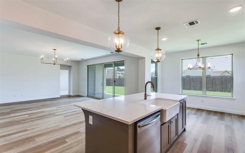 501 W Thoroughbred, Willow Park, TX 76087, 4 Bedrooms Bedrooms, ,2 BathroomsBathrooms,Residential,For Sale,501 W Thoroughbred,20901818