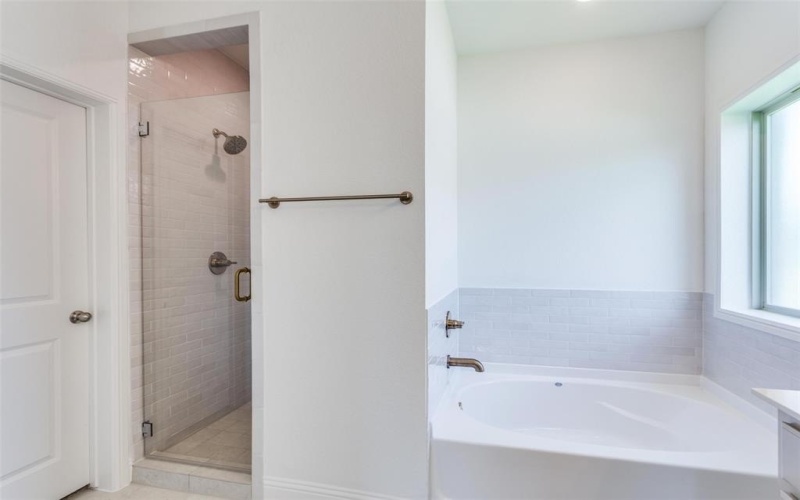 501 W Thoroughbred, Willow Park, TX 76087, 4 Bedrooms Bedrooms, ,2 BathroomsBathrooms,Residential,For Sale,501 W Thoroughbred,20901818