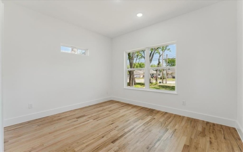 1313 Franklin Avenue, Bonham, TX 75418, 3 Bedrooms Bedrooms, ,2 BathroomsBathrooms,Residential,For Sale,1313 Franklin Avenue,20901897
