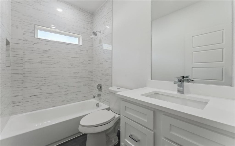 1313 Franklin Avenue, Bonham, TX 75418, 3 Bedrooms Bedrooms, ,2 BathroomsBathrooms,Residential,For Sale,1313 Franklin Avenue,20901897