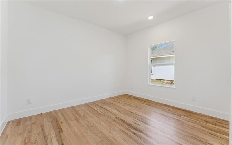 1313 Franklin Avenue, Bonham, TX 75418, 3 Bedrooms Bedrooms, ,2 BathroomsBathrooms,Residential,For Sale,1313 Franklin Avenue,20901897