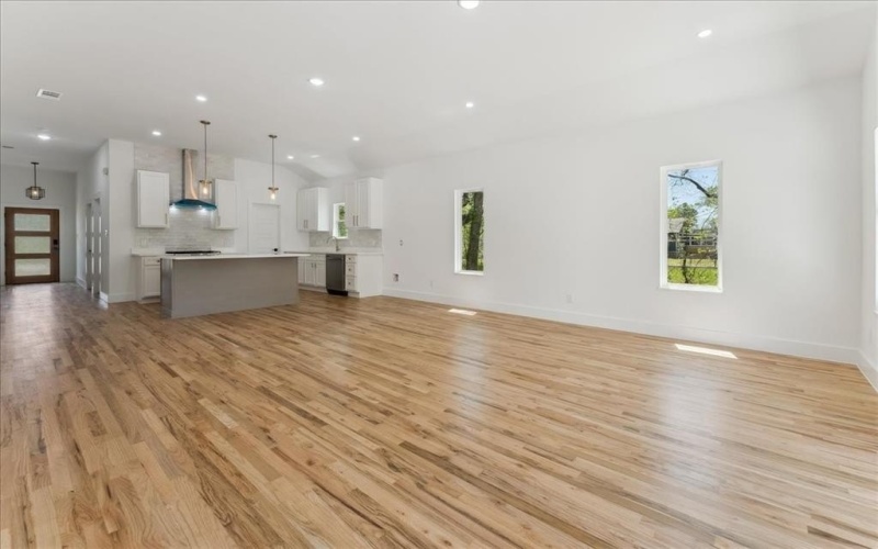 1313 Franklin Avenue, Bonham, TX 75418, 3 Bedrooms Bedrooms, ,2 BathroomsBathrooms,Residential,For Sale,1313 Franklin Avenue,20901897