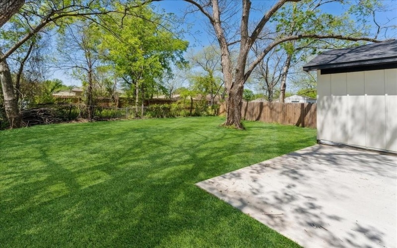1313 Franklin Avenue, Bonham, TX 75418, 3 Bedrooms Bedrooms, ,2 BathroomsBathrooms,Residential,For Sale,1313 Franklin Avenue,20901897