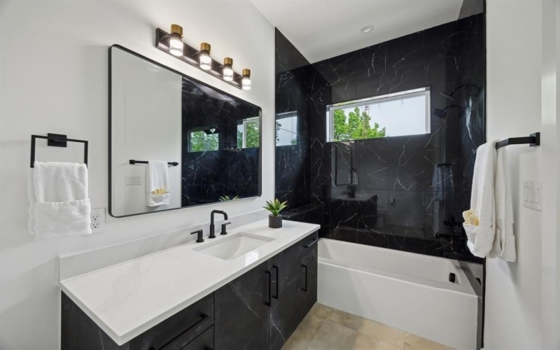 3815 Hawick Lane, Dallas, TX 75220, 5 Bedrooms Bedrooms, ,6 BathroomsBathrooms,Residential,For Sale,3815 Hawick Lane,20901982