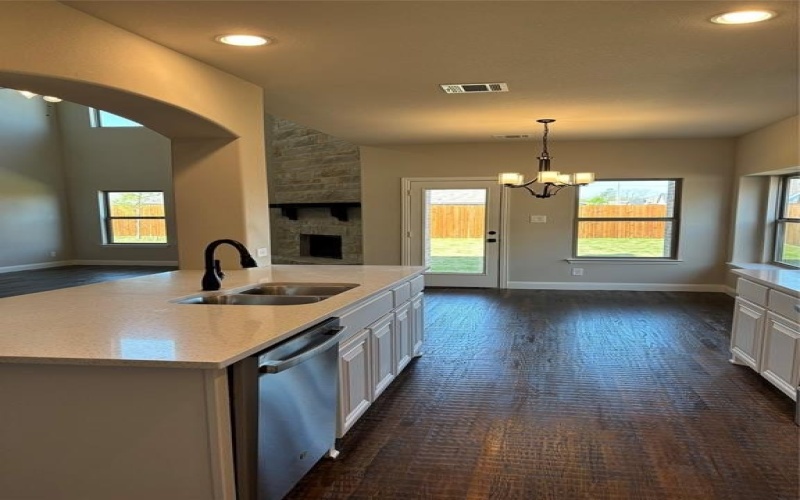 302 Mercer Drive, Josephine, TX 75173, 5 Bedrooms Bedrooms, ,5 BathroomsBathrooms,Residential,For Sale,302 Mercer Drive,0,20903403