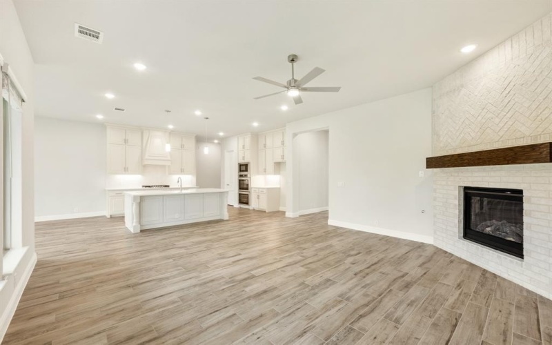 3409 Nightingale Lane, Midlothian, TX 76065, 4 Habitaciones Habitaciones , ,3 BañosBaños,Residential,En Venta,3409 Nightingale Lane,20903474
