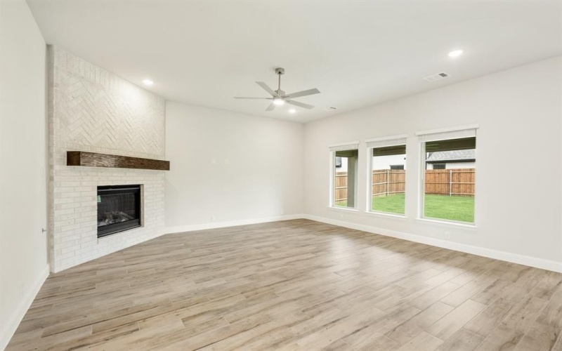 3409 Nightingale Lane, Midlothian, TX 76065, 4 Habitaciones Habitaciones , ,3 BañosBaños,Residential,En Venta,3409 Nightingale Lane,20903474