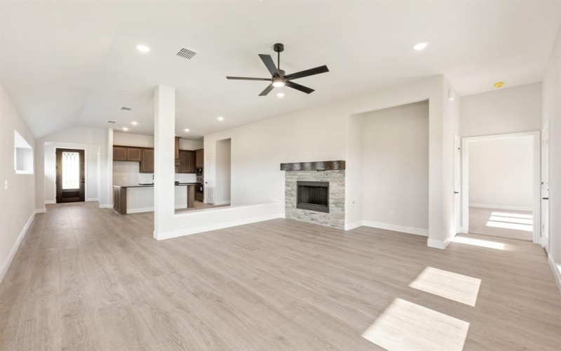 212 Shawnee Trail, Alvarado, TX 76009, 3 Habitaciones Habitaciones , ,2 BañosBaños,Residential,En Venta,212 Shawnee Trail,0,20903810