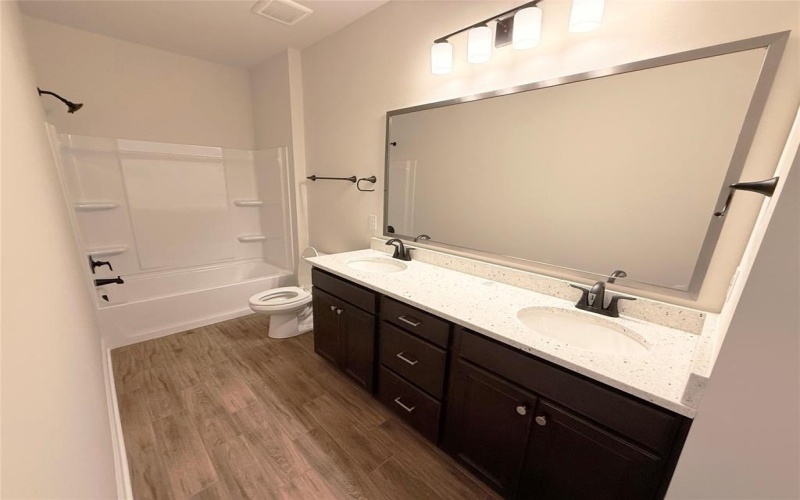 187 Lessie Drive, Stonewall, LA 71078, 4 Habitaciones Habitaciones , ,3 BañosBaños,Residential,En Venta,187 Lessie Drive,20908352