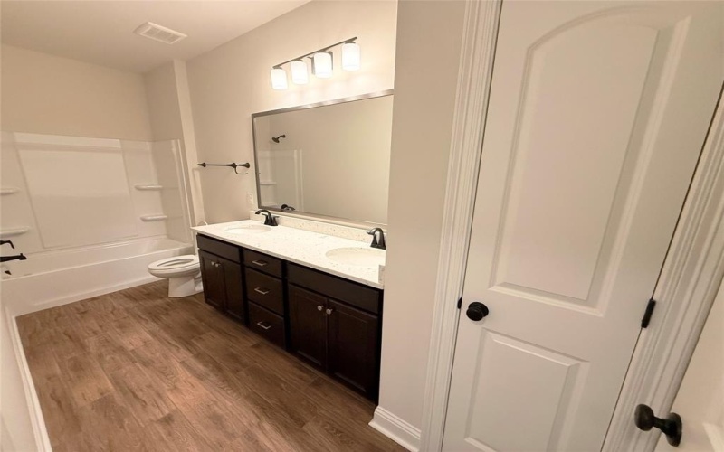 187 Lessie Drive, Stonewall, LA 71078, 4 Habitaciones Habitaciones , ,3 BañosBaños,Residential,En Venta,187 Lessie Drive,0,20908352