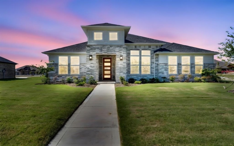 1924 Comanche Drive, DeSoto, TX 75115, 3 Bedrooms Bedrooms, ,2 BathroomsBathrooms,Residential,For Sale,1924 Comanche Drive,0,20908479