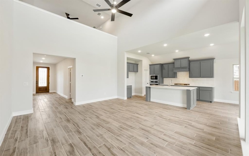 6 Covey Lane, Sanger, TX 76266, 4 Bedrooms Bedrooms, ,3 BathroomsBathrooms,Residential,For Sale,6 Covey Lane,20906111