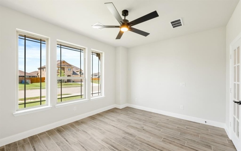6 Covey Lane, Sanger, TX 76266, 4 Bedrooms Bedrooms, ,3 BathroomsBathrooms,Residential,For Sale,6 Covey Lane,20906111