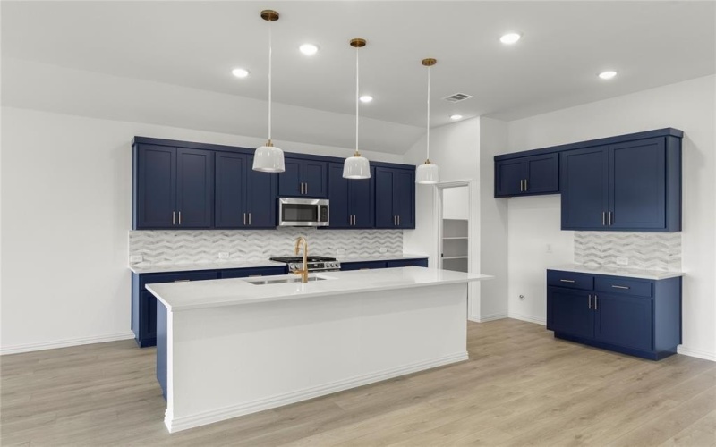 1302 Parkdale Street, Forney, TX 75126, 5 Bedrooms Bedrooms, ,5 BathroomsBathrooms,Residential,For Sale,1302 Parkdale Street,20906166