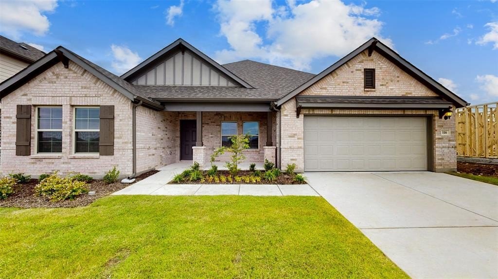 116 Northampton Drive, Justin, TX 76247, 4 Bedrooms Bedrooms, ,3 BathroomsBathrooms,Residential,For Sale,116 Northampton Drive,20904582