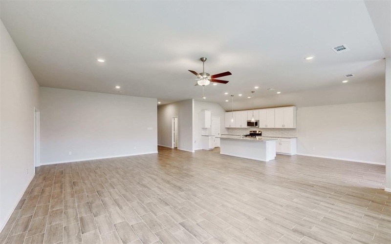116 Northampton Drive, Justin, TX 76247, 4 Bedrooms Bedrooms, ,3 BathroomsBathrooms,Residential,For Sale,116 Northampton Drive,20904582