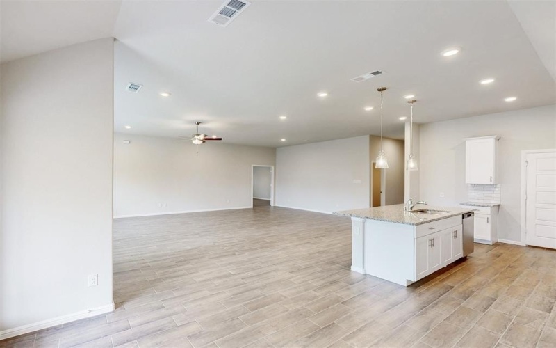 116 Northampton Drive, Justin, TX 76247, 4 Bedrooms Bedrooms, ,3 BathroomsBathrooms,Residential,For Sale,116 Northampton Drive,20904582