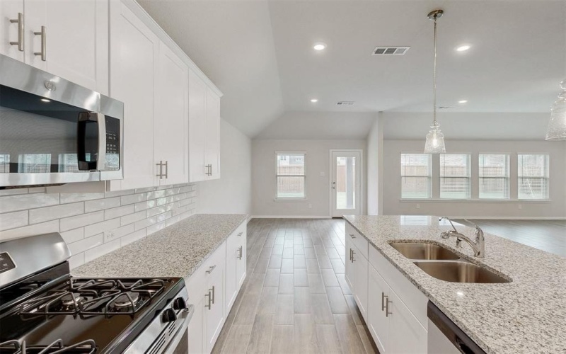 116 Northampton Drive, Justin, TX 76247, 4 Bedrooms Bedrooms, ,3 BathroomsBathrooms,Residential,For Sale,116 Northampton Drive,20904582