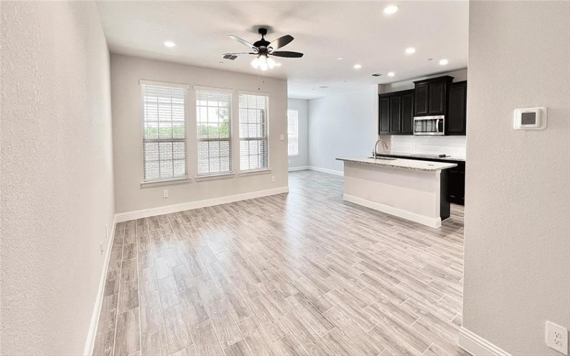 643 Sandiford, Mansfield, TX 76063, 3 Bedrooms Bedrooms, ,2 BathroomsBathrooms,Residential,For Sale,643 Sandiford,20904689