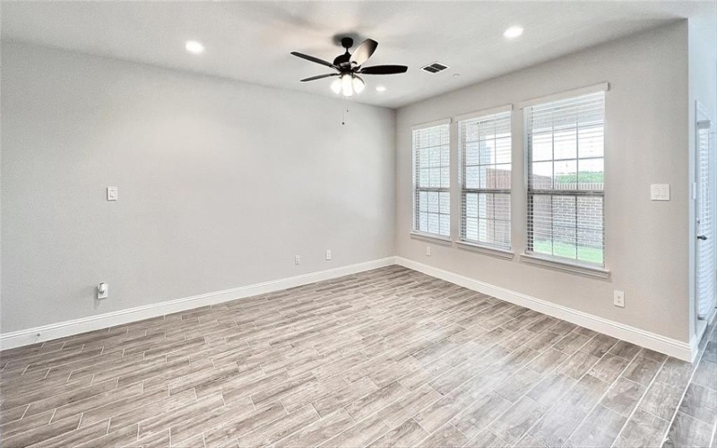 643 Sandiford, Mansfield, TX 76063, 3 Bedrooms Bedrooms, ,2 BathroomsBathrooms,Residential,For Sale,643 Sandiford,20904689