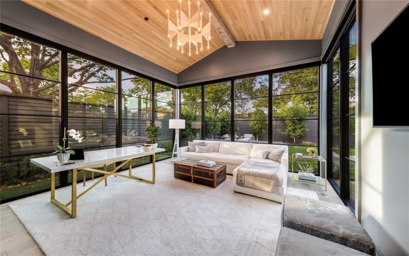 4306 Gloster Road, Dallas, TX 75220, 5 Bedrooms Bedrooms, ,6 BathroomsBathrooms,Residential,For Sale,4306 Gloster Road,20906482