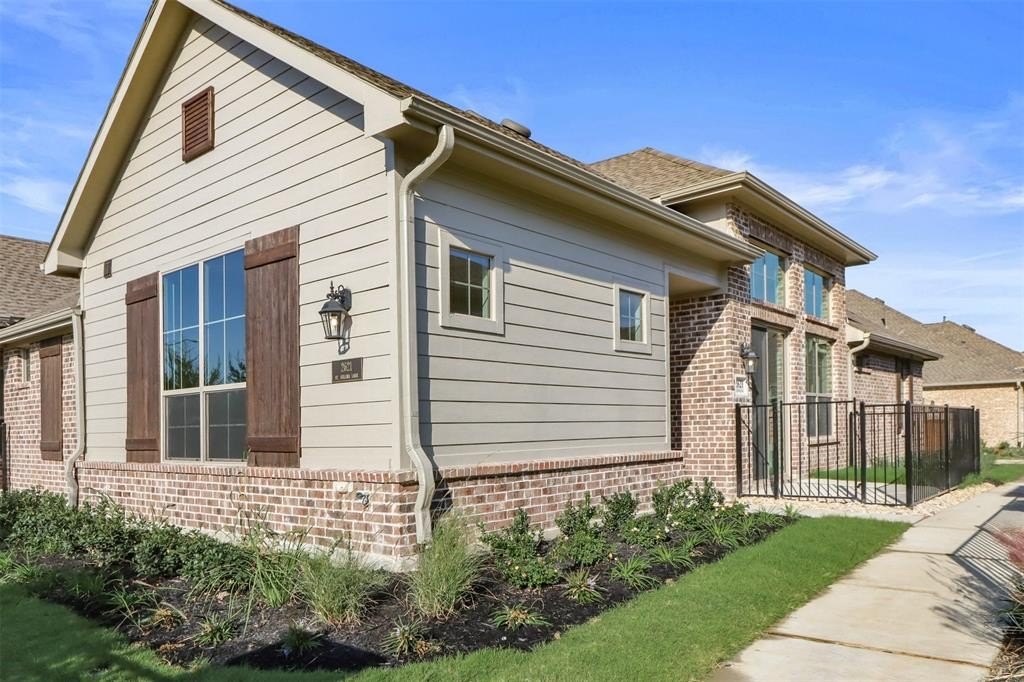 2621 St Helena Lane, Grand Prairie, TX 75054, 2 Habitaciones Habitaciones , ,2 BañosBaños,Residential,En Venta,2621 St Helena Lane,0,20906633