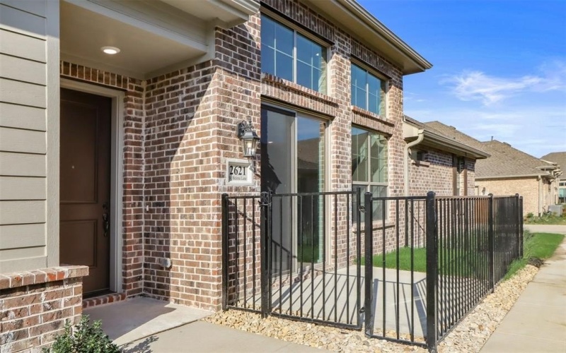 2621 St Helena Lane, Grand Prairie, TX 75054, 2 Habitaciones Habitaciones , ,2 BañosBaños,Residential,En Venta,2621 St Helena Lane,0,20906633