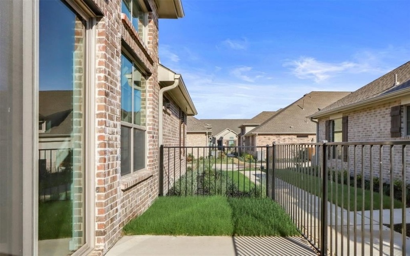2621 St Helena Lane, Grand Prairie, TX 75054, 2 Habitaciones Habitaciones , ,2 BañosBaños,Residential,En Venta,2621 St Helena Lane,0,20906633