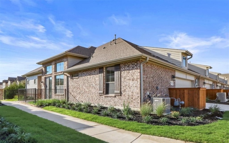 2621 St Helena Lane, Grand Prairie, TX 75054, 2 Habitaciones Habitaciones , ,2 BañosBaños,Residential,En Venta,2621 St Helena Lane,0,20906633