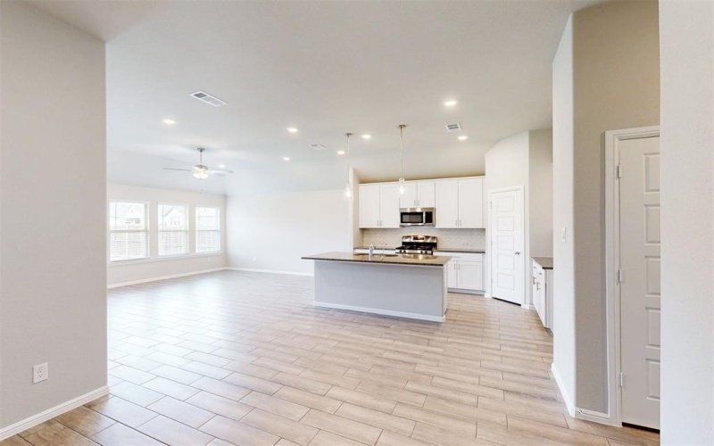 1106 Linwood Drive, Justin, TX 76247, 4 Habitaciones Habitaciones , ,2 BañosBaños,Residential,En Venta,1106 Linwood Drive,20904812