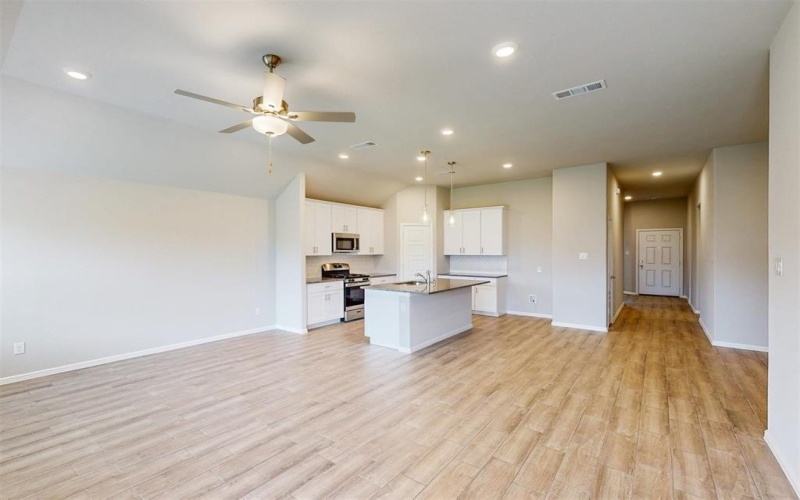 1106 Linwood Drive, Justin, TX 76247, 4 Habitaciones Habitaciones , ,2 BañosBaños,Residential,En Venta,1106 Linwood Drive,20904812