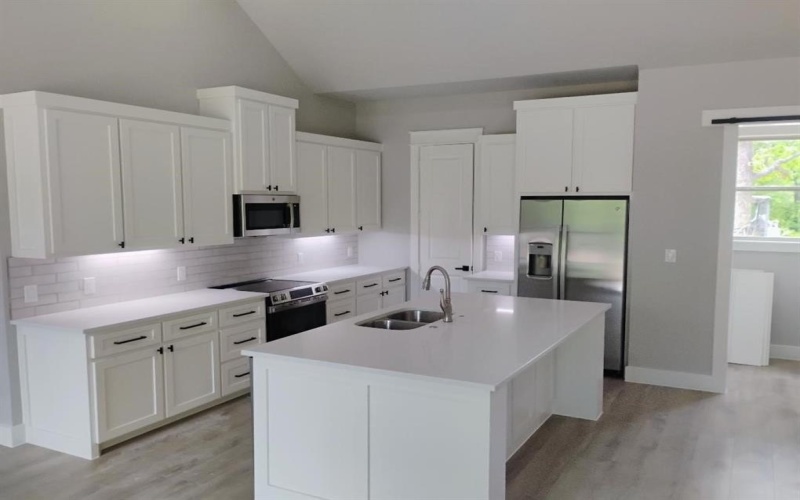 192 Johnston Lane, Runaway Bay, TX 76426, 3 Bedrooms Bedrooms, ,2 BathroomsBathrooms,Residential,For Sale,192 Johnston Lane,20904977