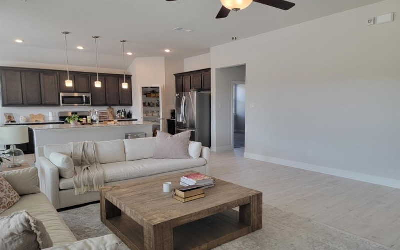509 Pebble Circle, Azle, TX 76020, 4 Bedrooms Bedrooms, ,2 BathroomsBathrooms,Residential,For Sale,509 Pebble Circle,20907092