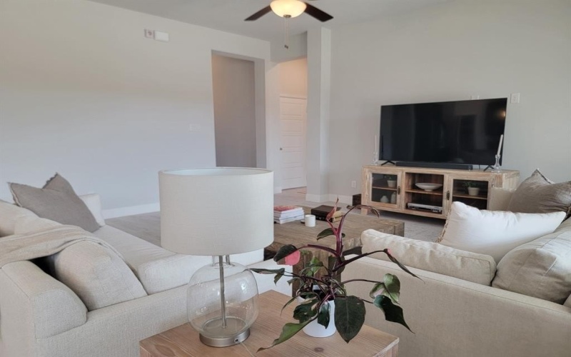 509 Pebble Circle, Azle, TX 76020, 4 Bedrooms Bedrooms, ,2 BathroomsBathrooms,Residential,For Sale,509 Pebble Circle,20907092