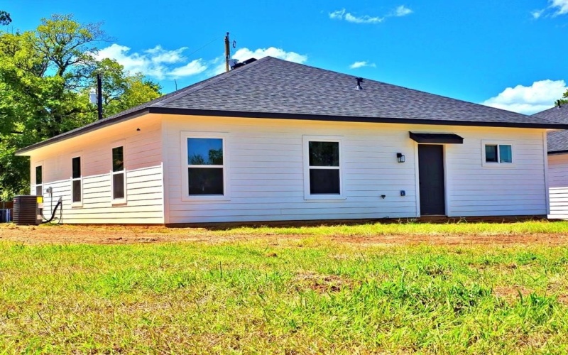 264 10th NE Street, Paris, TX 75460, 3 Habitaciones Habitaciones , ,2 BañosBaños,Residential,En Venta,264 10th NE Street,0,20907327