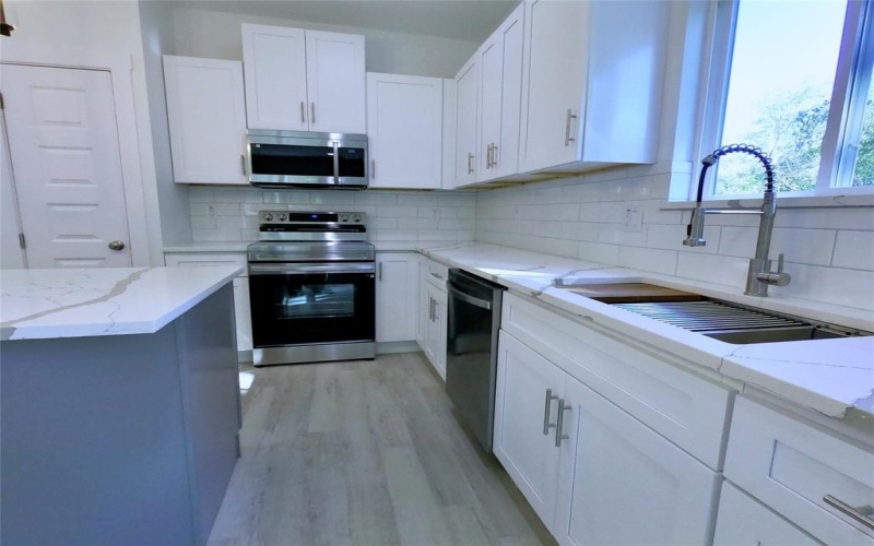 264 10th NE Street, Paris, TX 75460, 3 Bedrooms Bedrooms, ,2 BathroomsBathrooms,Residential,For Sale,264 10th NE Street,20907327