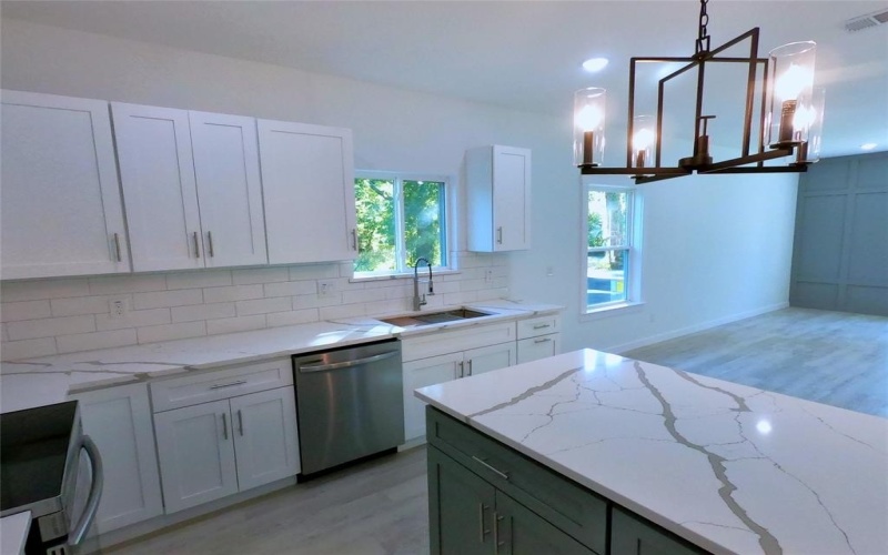 264 10th NE Street, Paris, TX 75460, 3 Bedrooms Bedrooms, ,2 BathroomsBathrooms,Residential,For Sale,264 10th NE Street,20907327