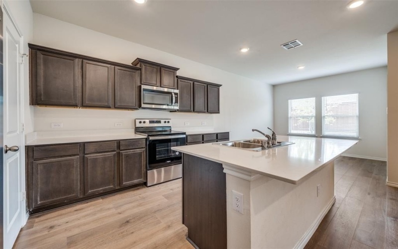 13156 Sanctuary Drive, Providence Village, TX 76227, 4 Habitaciones Habitaciones , ,3 BañosBaños,Residential,En Venta,13156 Sanctuary Drive,20907379