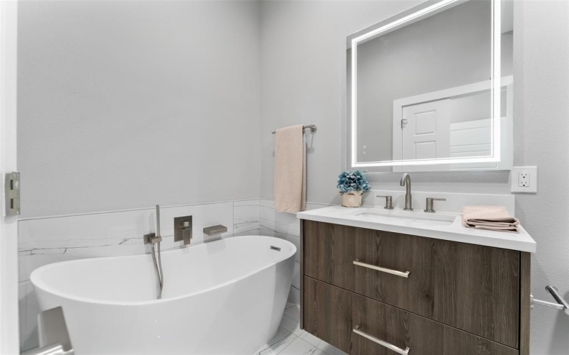 115 Merritt Street #304, Fort Worth, TX 76114, 2 Bedrooms Bedrooms, ,2 BathroomsBathrooms,Residential,For Sale,115 Merritt Street,20907582