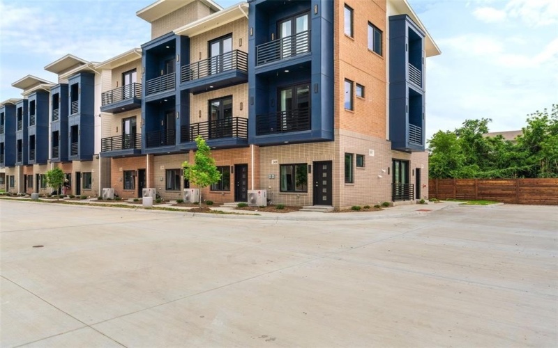 115 Merritt Street #304, Fort Worth, TX 76114, 2 Bedrooms Bedrooms, ,2 BathroomsBathrooms,Residential,For Sale,115 Merritt Street,20907582