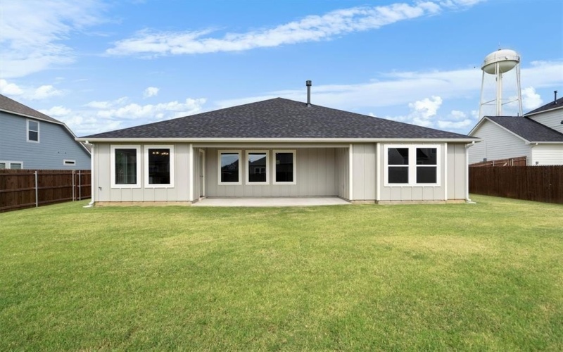 623 Kyle Drive, Tioga, TX 76271, 4 Bedrooms Bedrooms, ,2 BathroomsBathrooms,Residential,For Sale,623 Kyle Drive,20905602