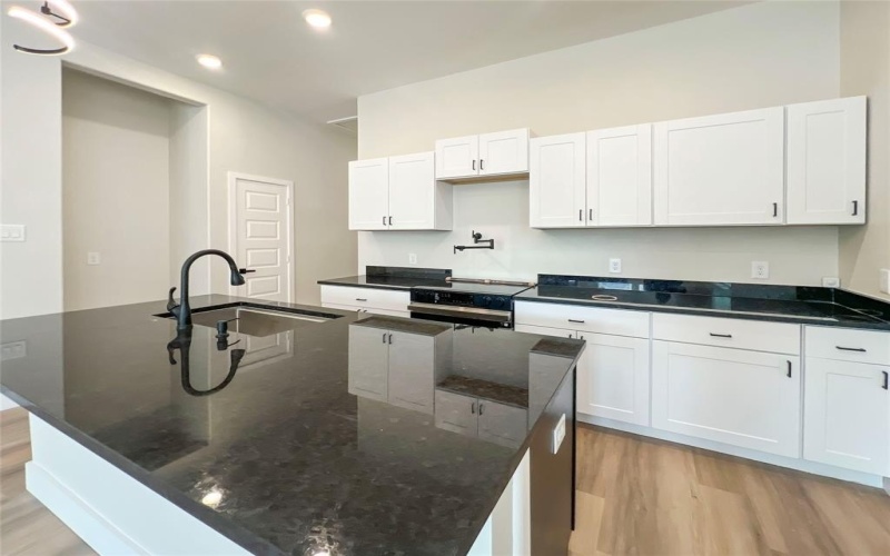 4006 Coolidge Street, Dallas, TX 75215, 4 Bedrooms Bedrooms, ,3 BathroomsBathrooms,Residential,For Sale,4006 Coolidge Street,20907945