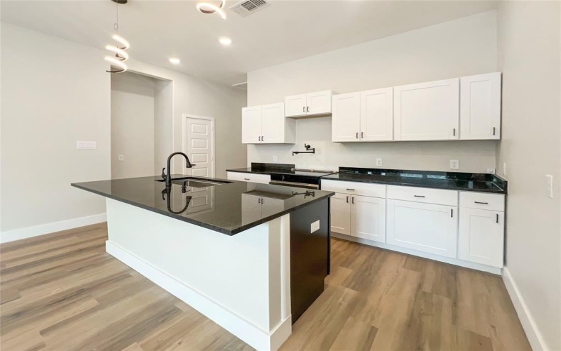 4006 Coolidge Street, Dallas, TX 75215, 4 Bedrooms Bedrooms, ,3 BathroomsBathrooms,Residential,For Sale,4006 Coolidge Street,20907945
