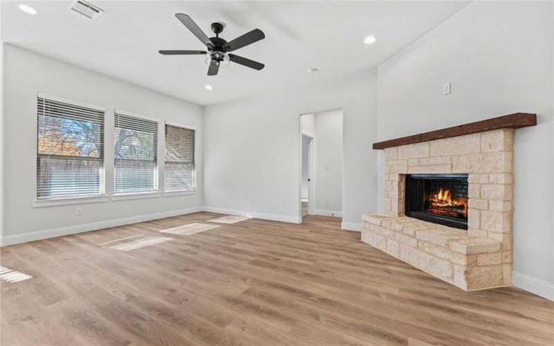 101 Maverick Trail, Valley View, TX 76272, 4 Bedrooms Bedrooms, ,2 BathroomsBathrooms,Residential,For Sale,101 Maverick Trail,20908598